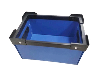 Plastic box with hollow board